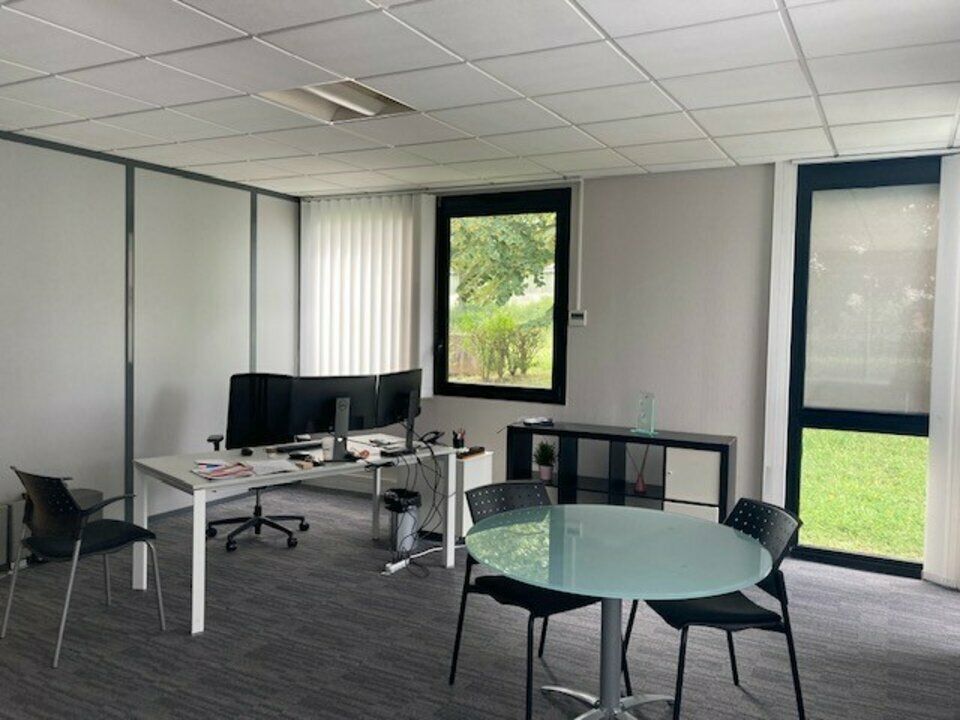 Location bureaux 35 m² non divisibles