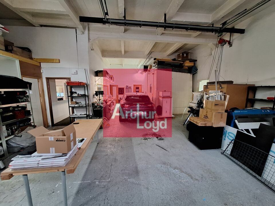 LOCAL D'ACTIVITE A LOUER 320M² CLERMONT FERRAND BREZET