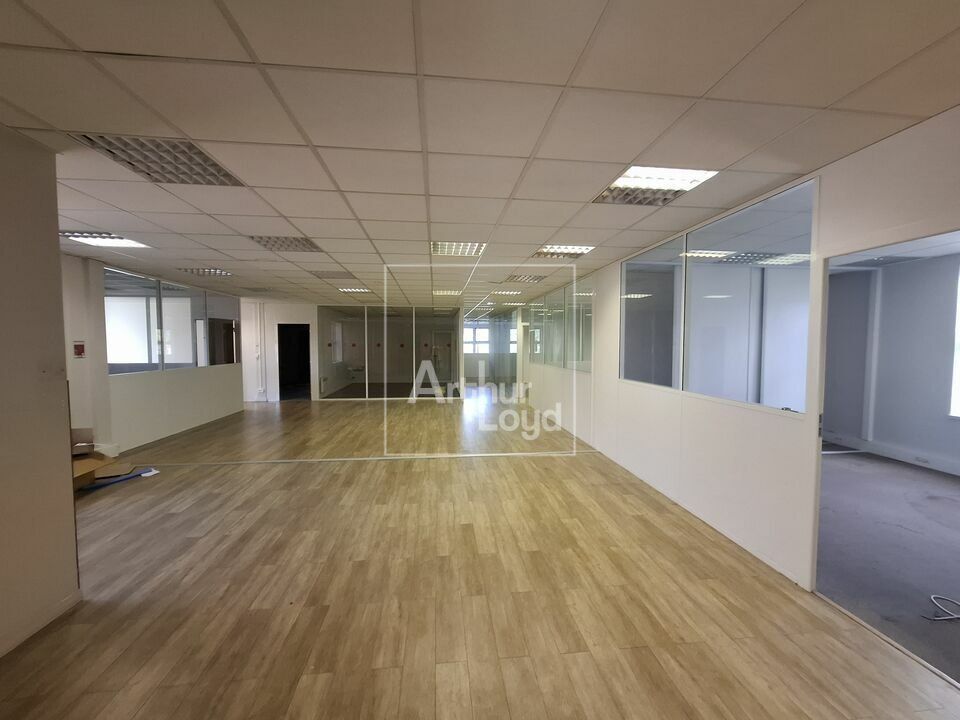 Bureaux à louer à proximité immédiate de l'A104-A4
