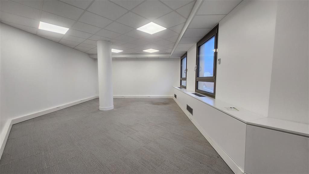 Location Bureaux 188 m² non divisibles