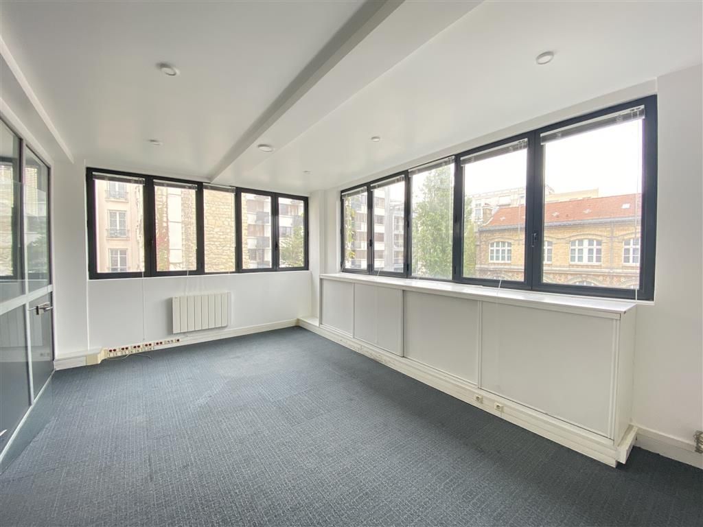 Location Bureaux 74 m² non divisibles