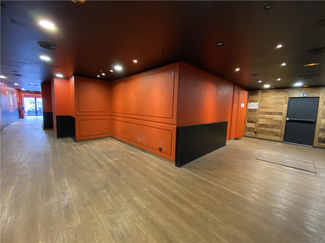 Vente local commercial 198 m² non divisibles