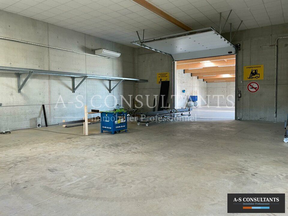 Location activité/entrepôt Marches (26300) - 865 m²