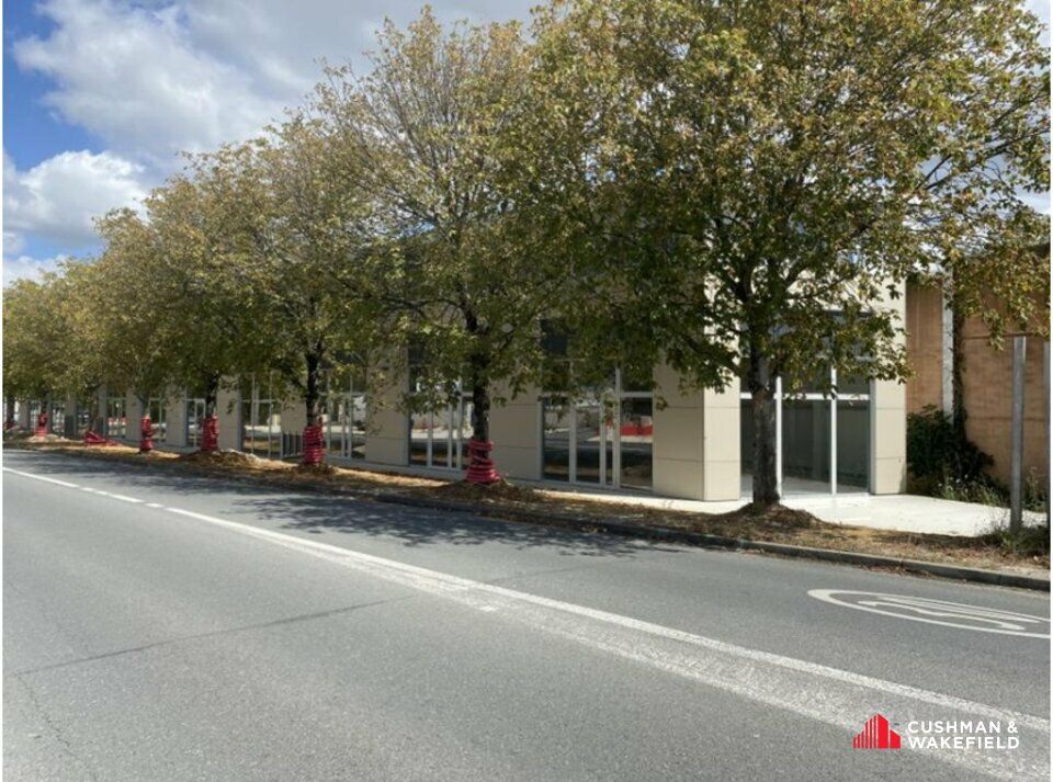 Vente local d''activites 350 m² non divisibles