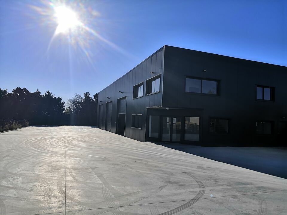 Location local d''activites 490 m² non divisibles