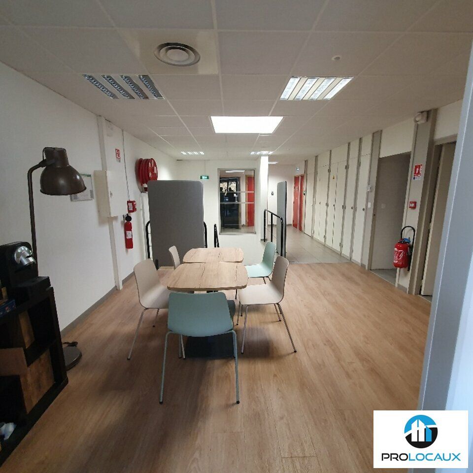 Location bureaux 187 m² non divisibles