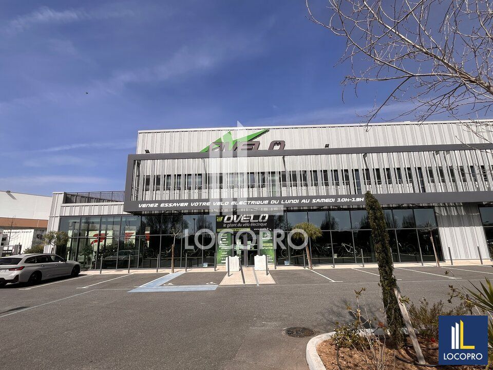 Vente local d''activites 3700 m² non divisibles