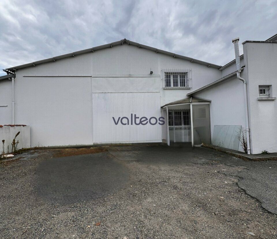 Location local d''activites 400 m² non divisibles