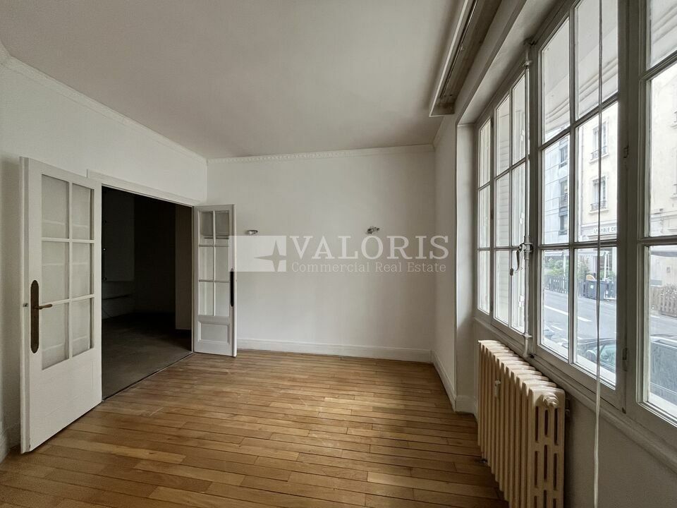 Valoris Real Estate vous propose à la location des bureaux dans le cœur du 6ème arrondissement de Lyon. Idéal professions libérales.