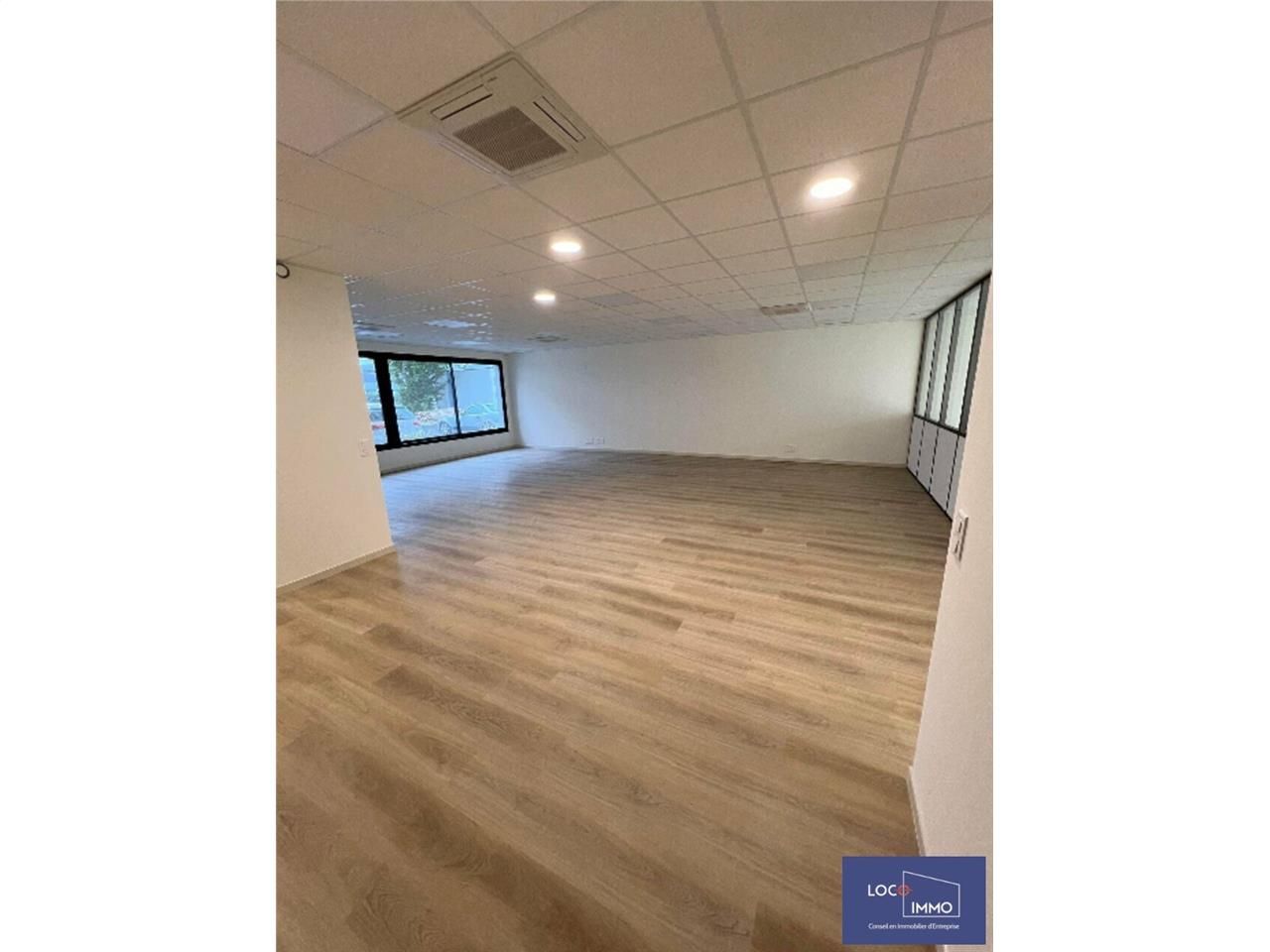Location bureaux 180 m² non divisibles