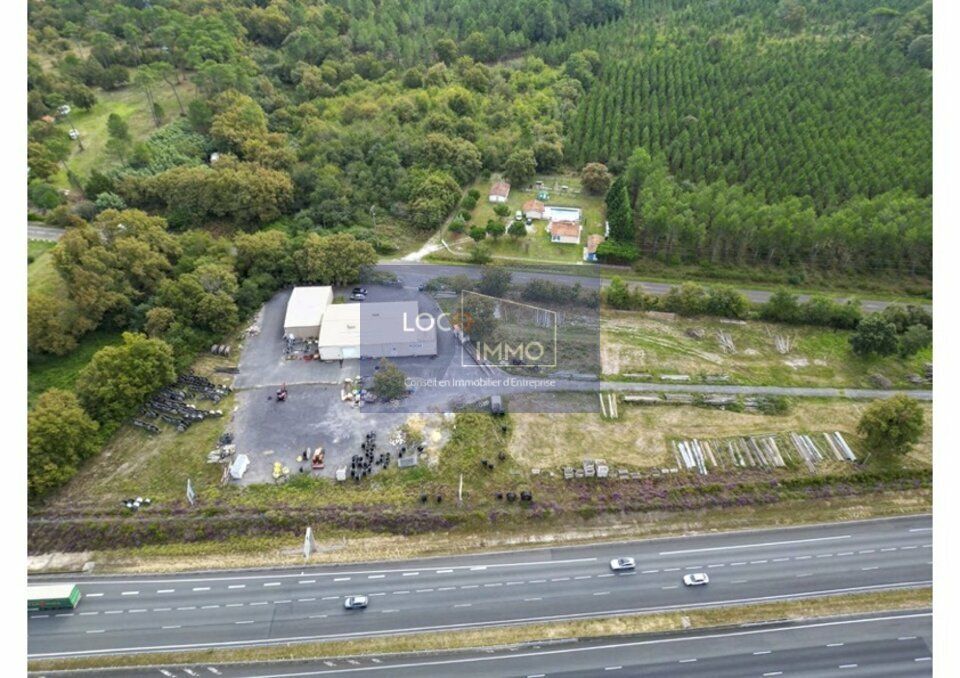 Location entrepot 600 m² non divisibles