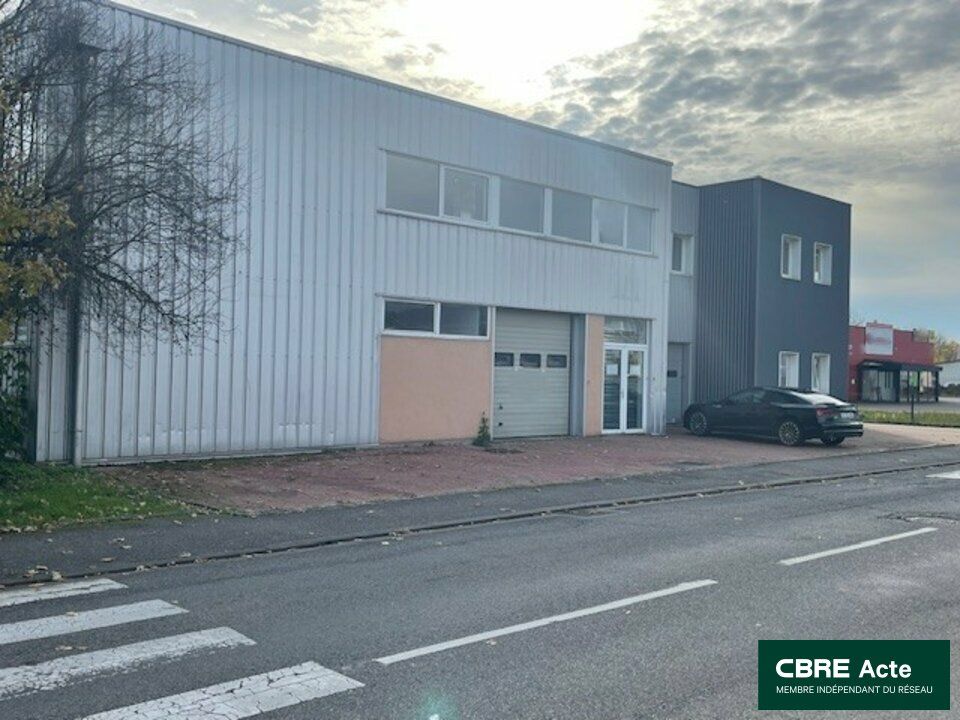 Location local d''activites 597 m² non divisibles
