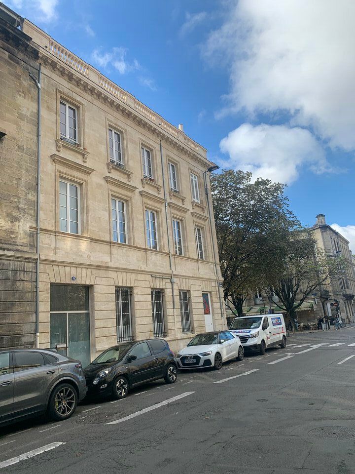 Vente bureaux 100 m² non divisibles