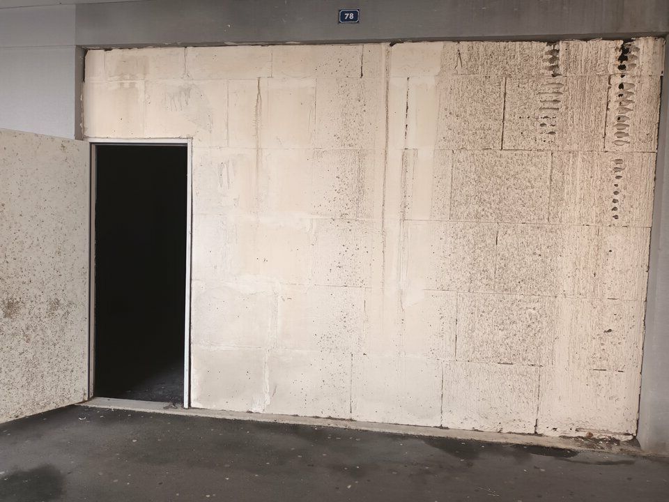 Location local commercial 281 m² non divisibles