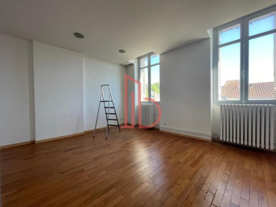 Location bureaux 182 m² divisibles à partir de 91 m²