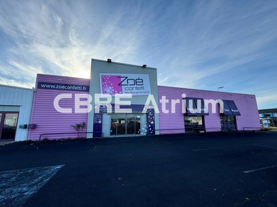 Location local commercial 1130 m² non divisibles