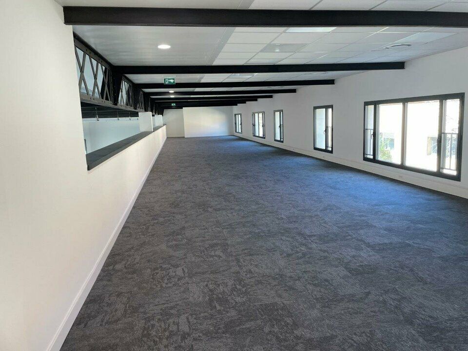 Location bureau - 659 m²