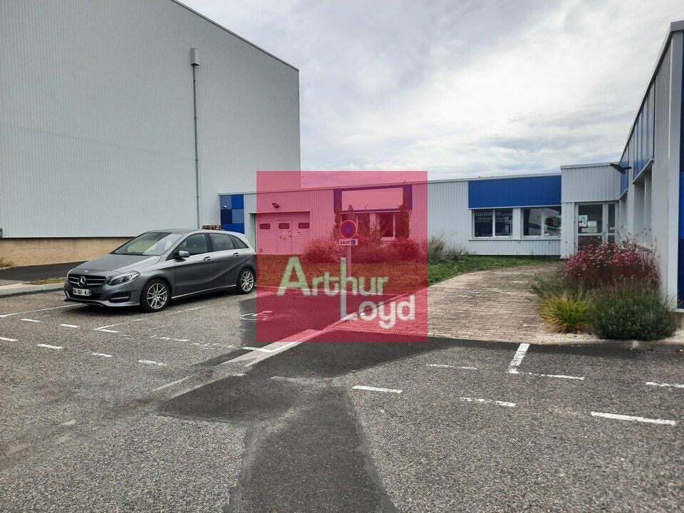 COURNON  A  LOUER  LOCAL ACTIVITE  347 M² 