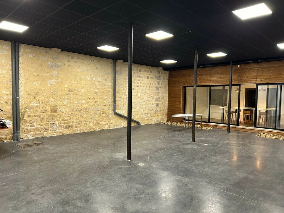 Local mixte de stockage en centre-ville