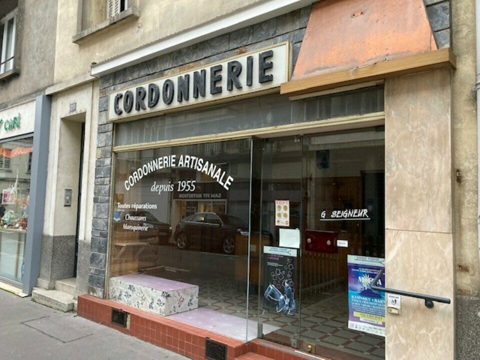 Location local commercial 50 m² non divisibles