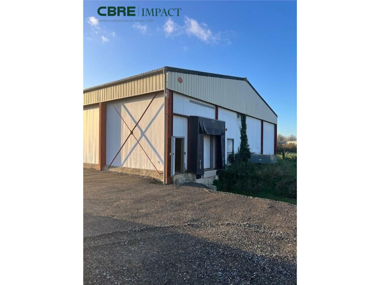 Location local d''activites 330 m² non divisibles