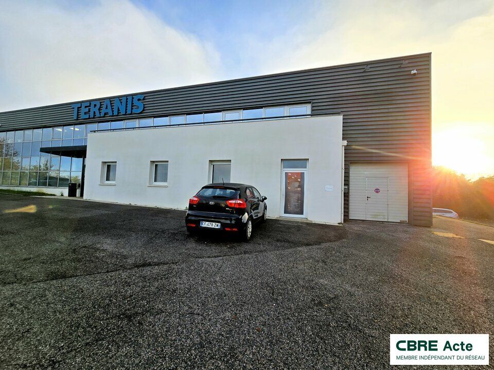 Location bureaux 201.21 m² non divisibles