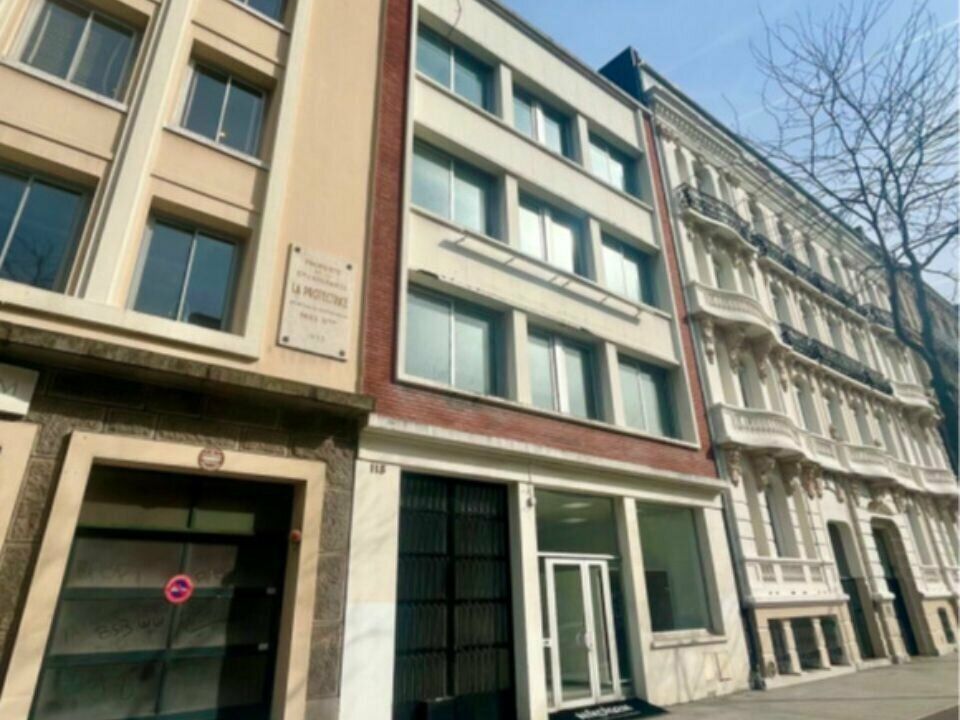 Location bureaux 330 m² divisibles à partir de 110 m²