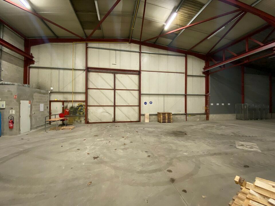 Location local d''activites 460 m² non divisibles