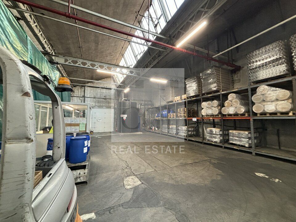 À Louer : Local d'Activité Modulable à Villefranche-sur-Saône - 2 128,90 m² Divisibles à Partir de 379 m²