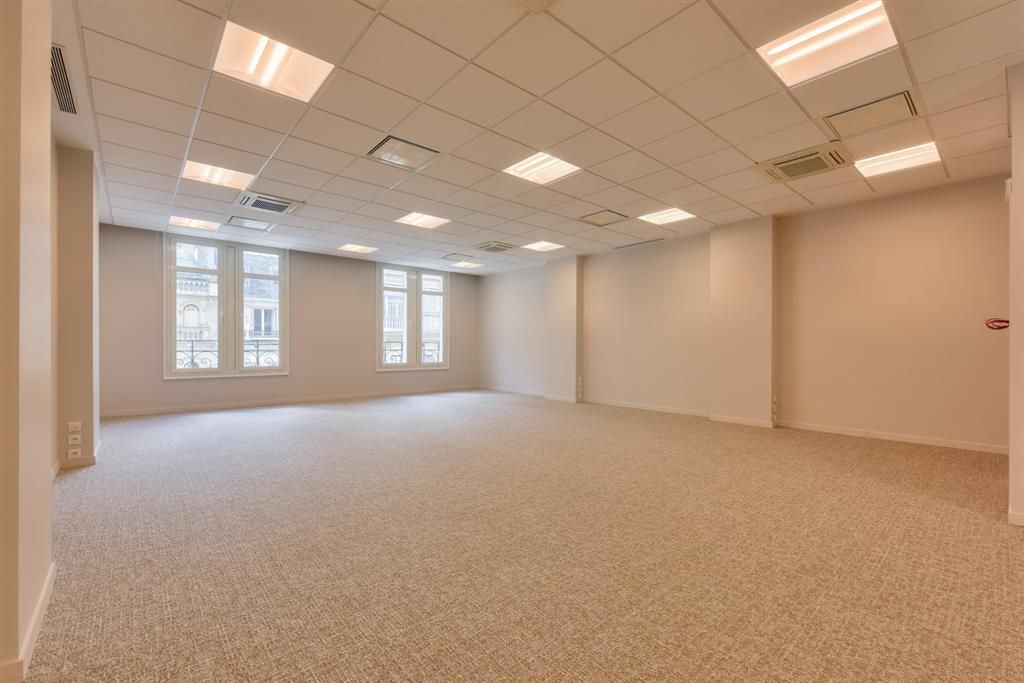 Location bureaux 390 m² divisibles à partir de 130 m²
