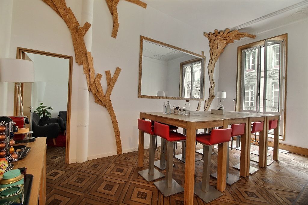 Location bureaux 376 m² divisibles à partir de 168 m²