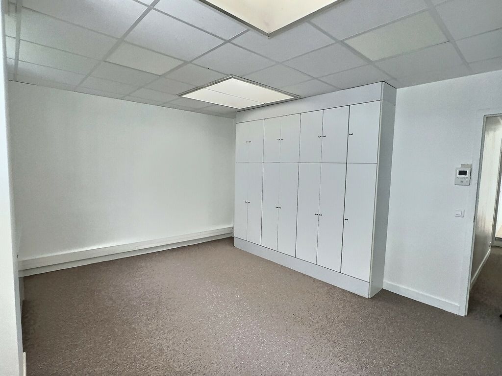 Location bureaux 65 m² non divisibles