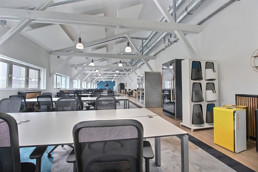 Location bureaux 1829 m² non divisibles