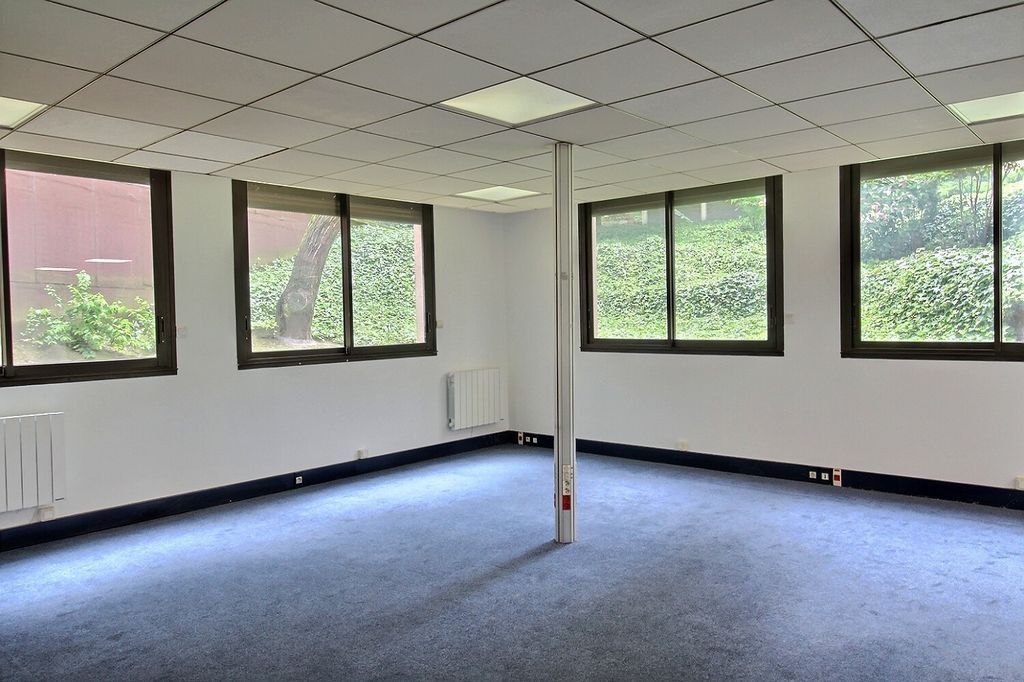 Location bureaux 260 m² non divisibles