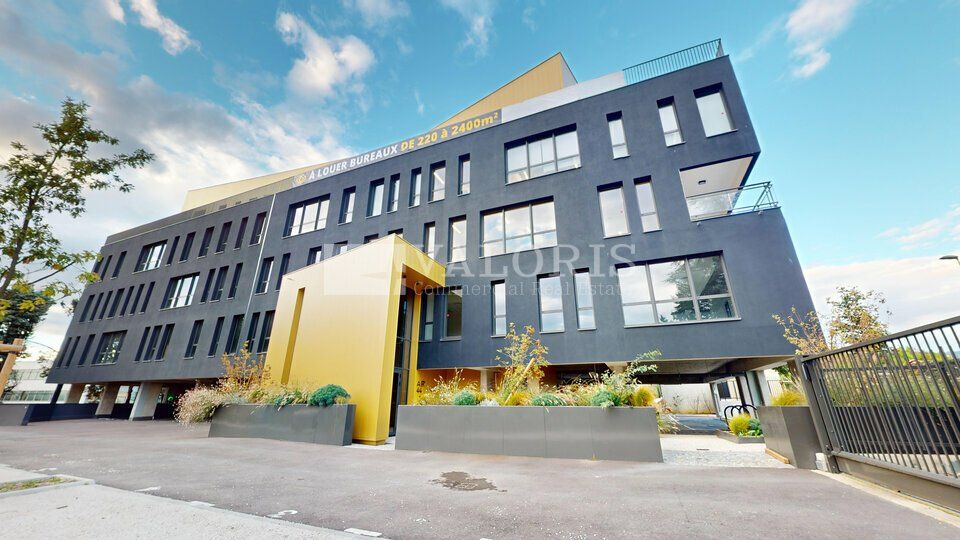 864 m² pour ce bureaux en location à Dardilly