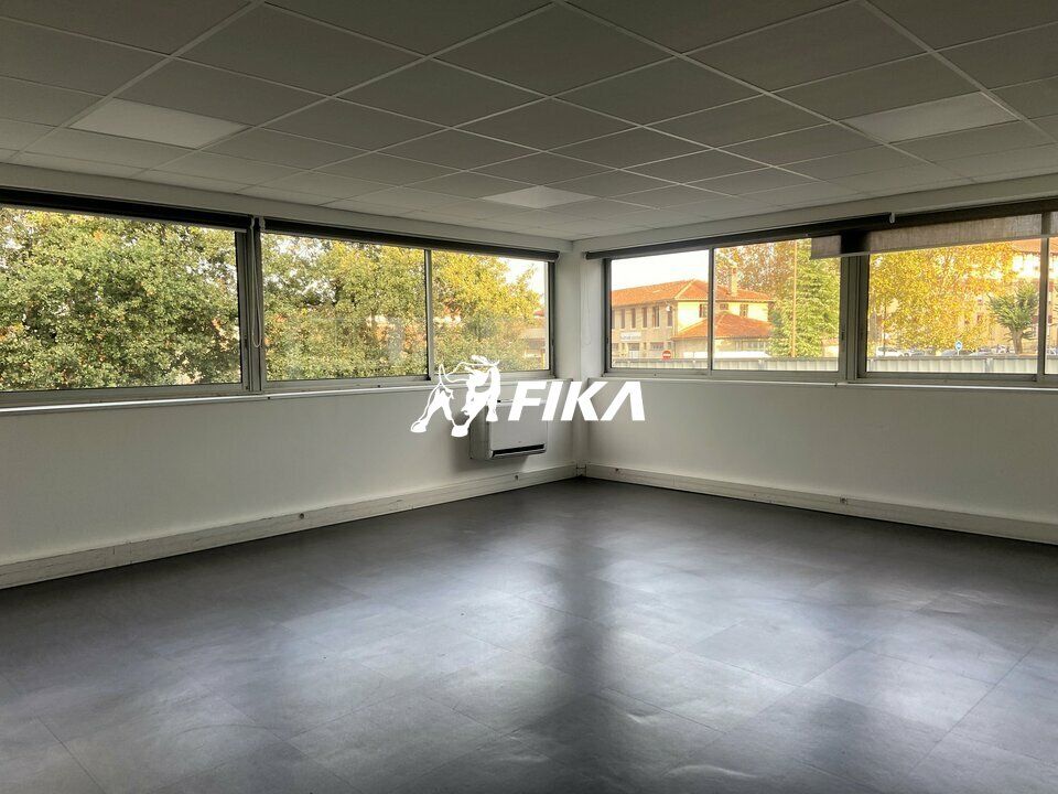Location bureaux 215 m² non divisibles