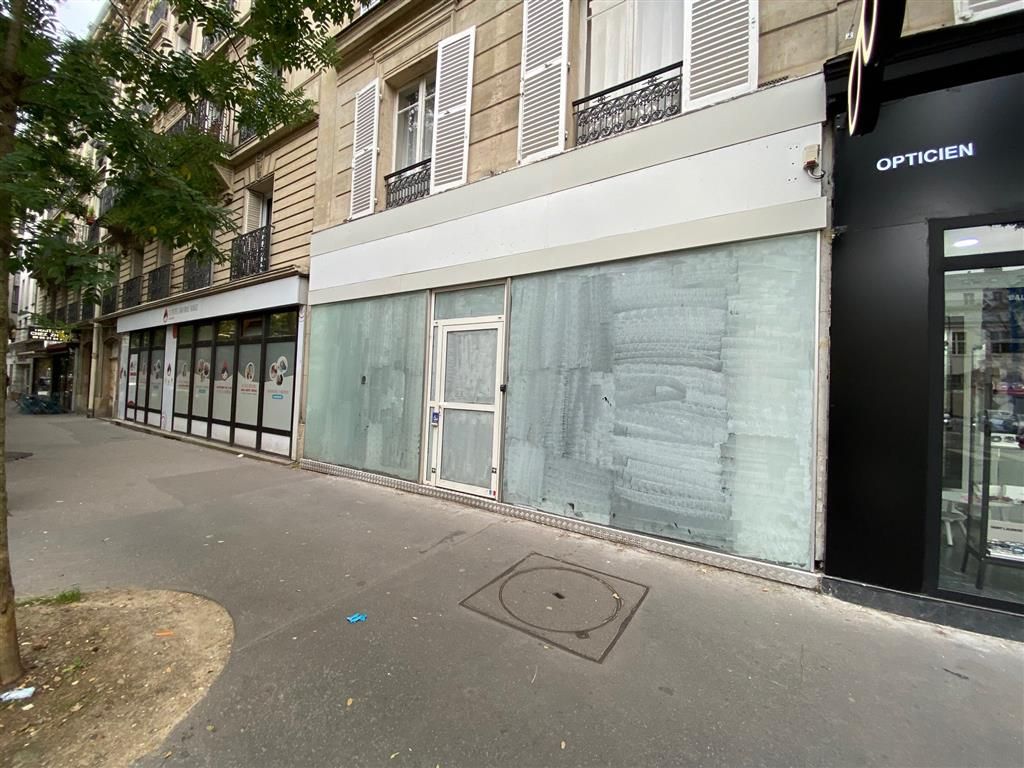 Location local commercial 104 m² non divisibles