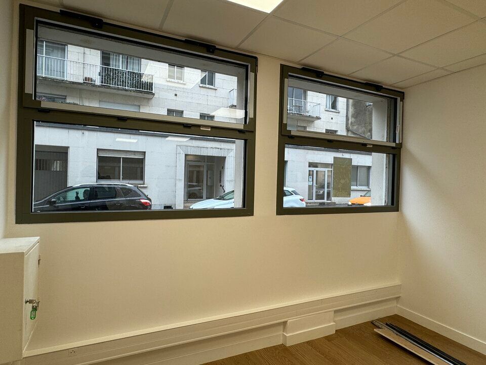 A louer bureaux commerciaux 40 m² - TOURS CENTRE