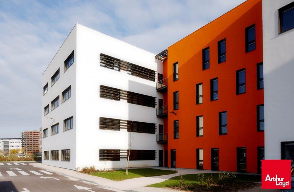 Location bureaux 2004 m² divisibles à partir de 195 m²