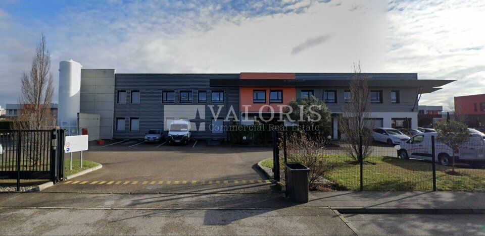 Location local d''activites 1535.58 m² non divisibles