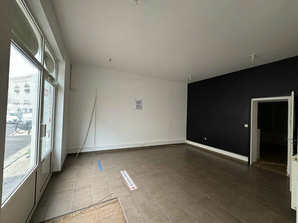Location local commercial 38 m² non divisibles