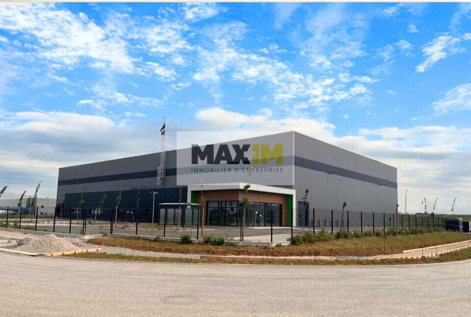 Location local d''activites 3580 m² non divisibles