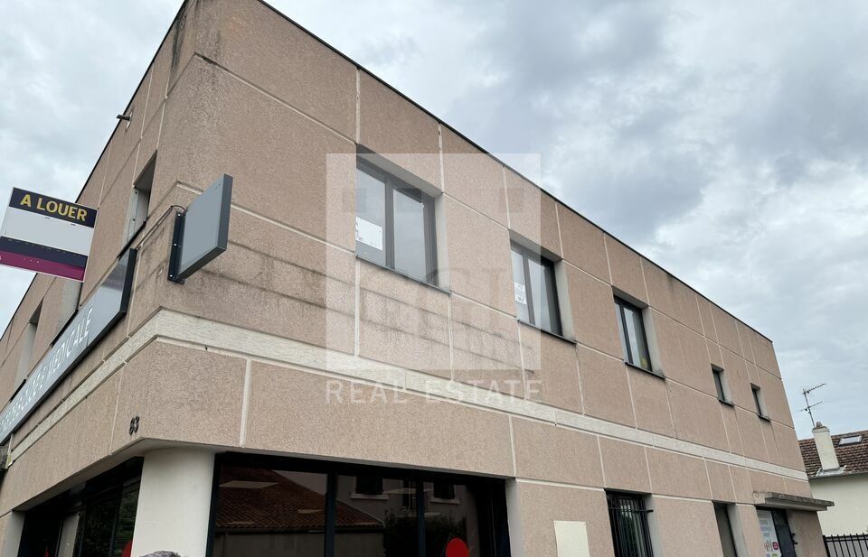 Location bureaux 209.05 m² non divisibles