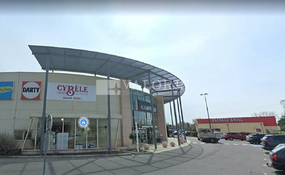 Location local commercial 616 m² non divisibles