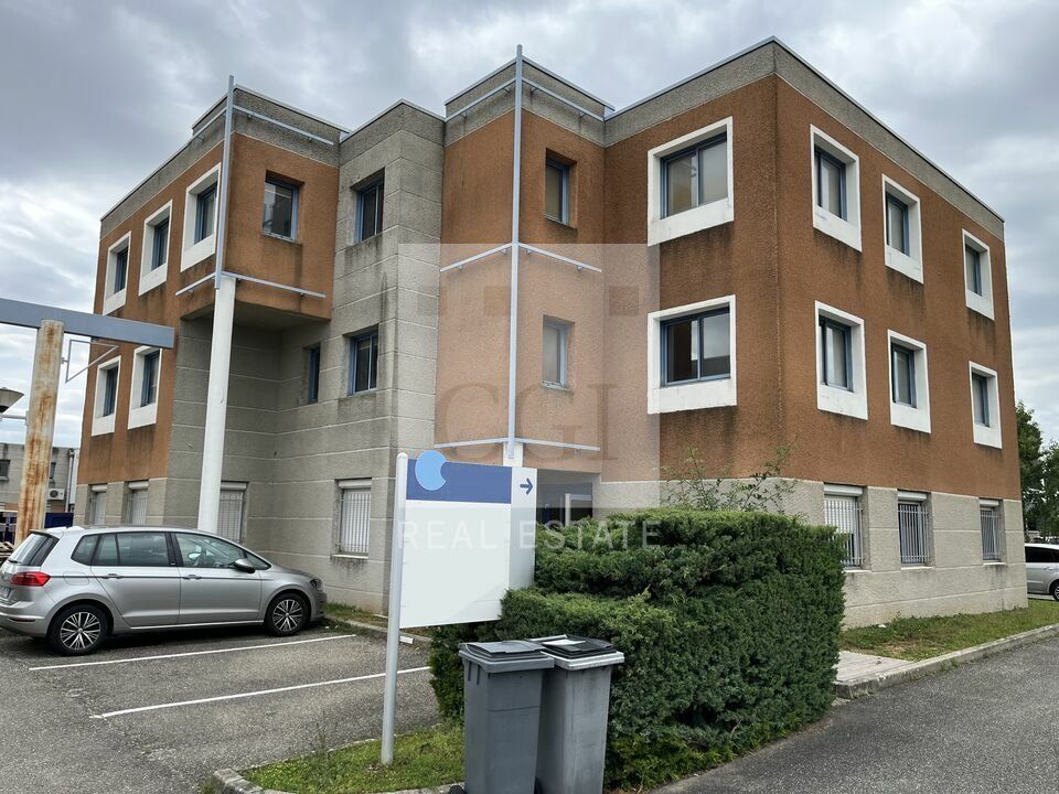 Location bureaux 166 m² divisibles à partir de 80 m²