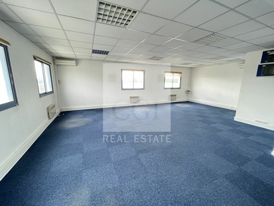 À Louer : Bureaux de 80 m² – Chassieu Park, Visibilité & Sécurité Optimales