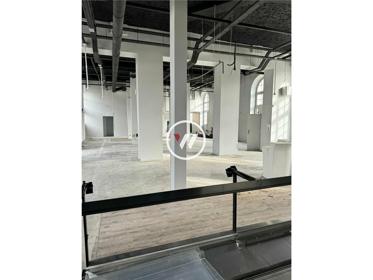 Location local commercial 144 m² divisibles à partir de 54 m²