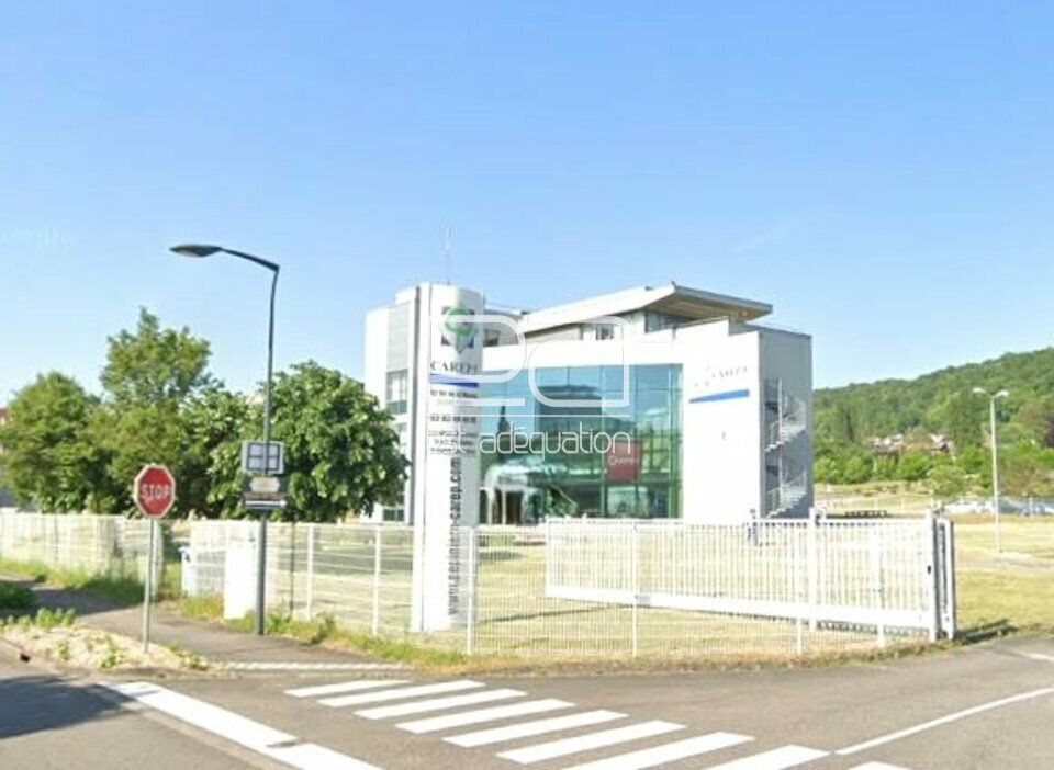 Location bureaux 79.57 m² non divisibles