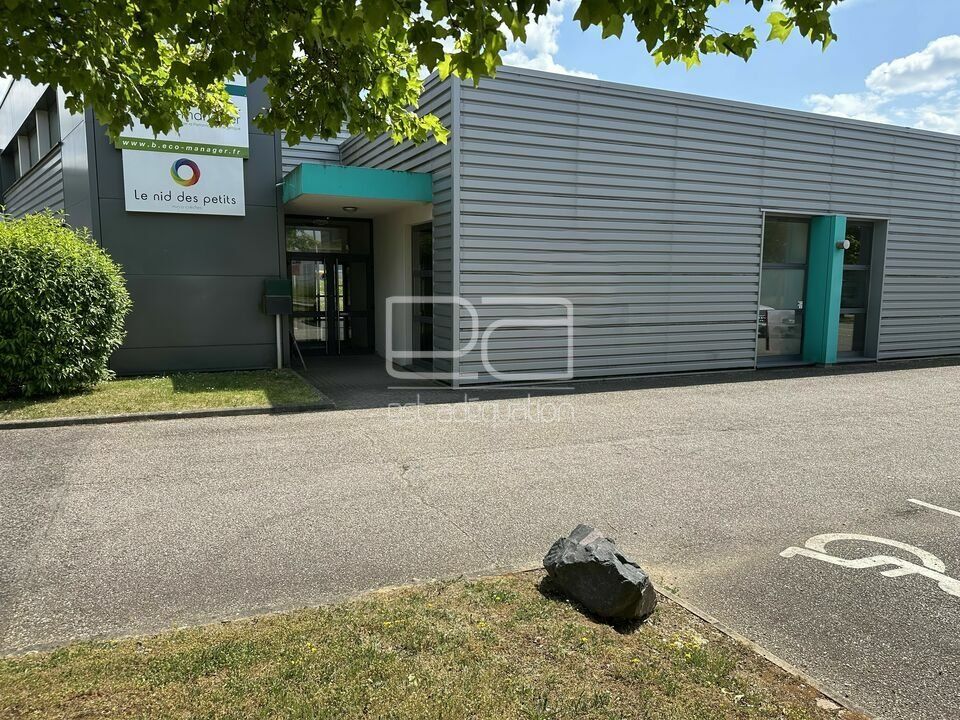 Location bureaux 671 m² non divisibles