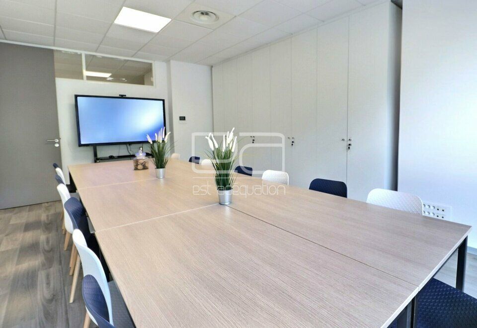 Location bureaux 152.45 m² non divisibles
